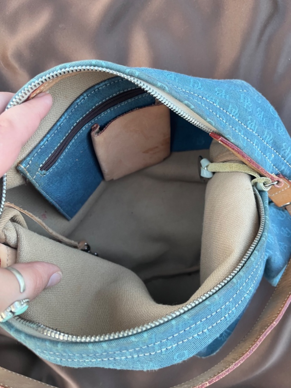Dooney & Bourke denim purse - Picture 4 of 5